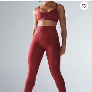 Savage X Fenty Curve Alert High-Waist Rib Legging & Medium-Impact Sports Bra